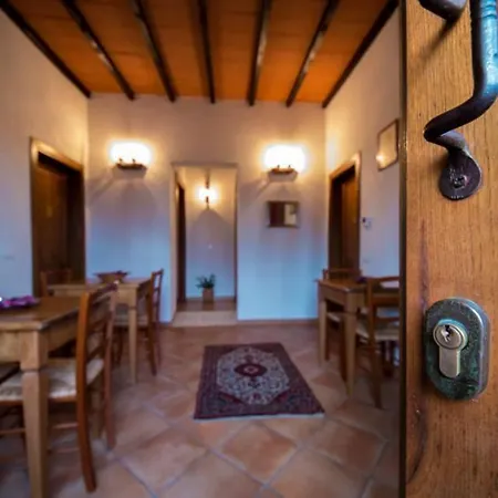 Bed and Breakfast Casa Cecchi 3*